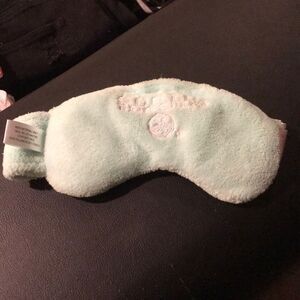 Heat/cool therapeutic eye mask NWOT